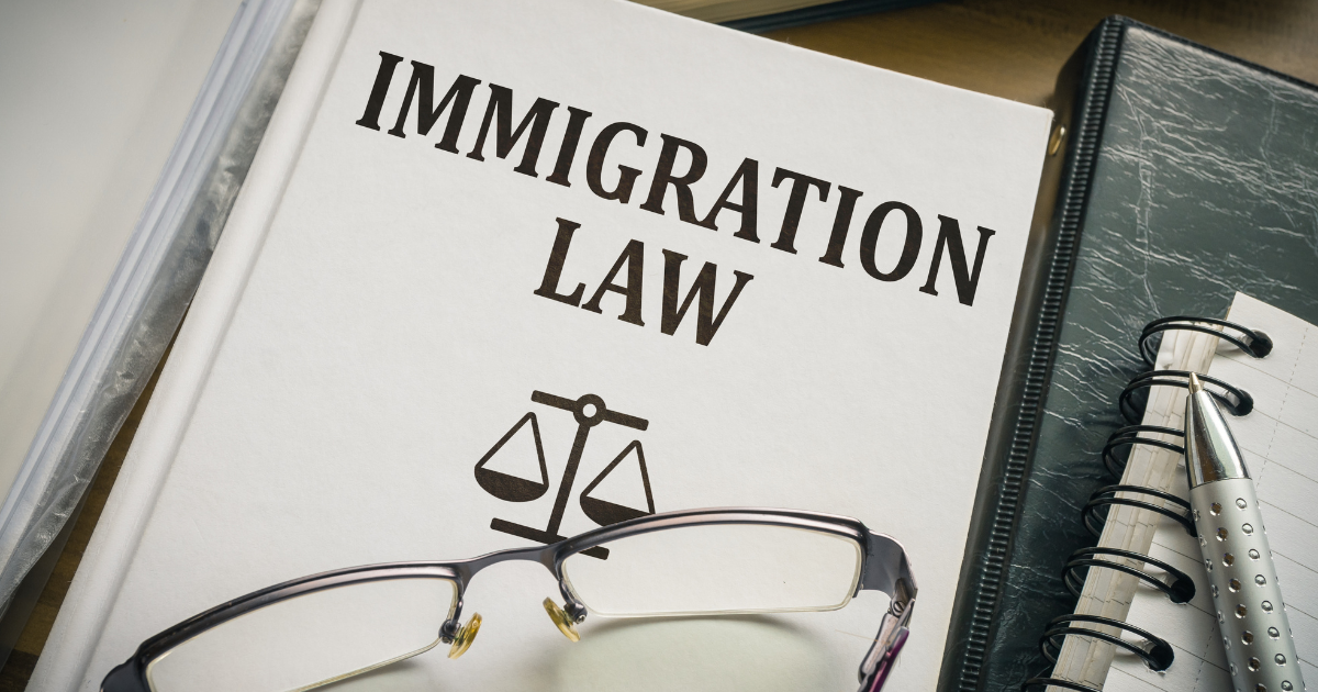 Lo que debes saber antes de firmar con un abogado de inmigraci&oacute;n en Massachusetts