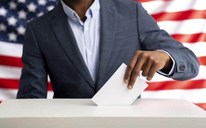 Can Green Card Holders Vote Locally? 2026 Rules