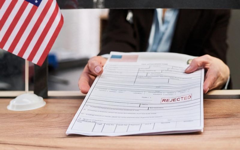 O PERM da sua empresa foi suspenso. O que acontece com o seu Green Card?
